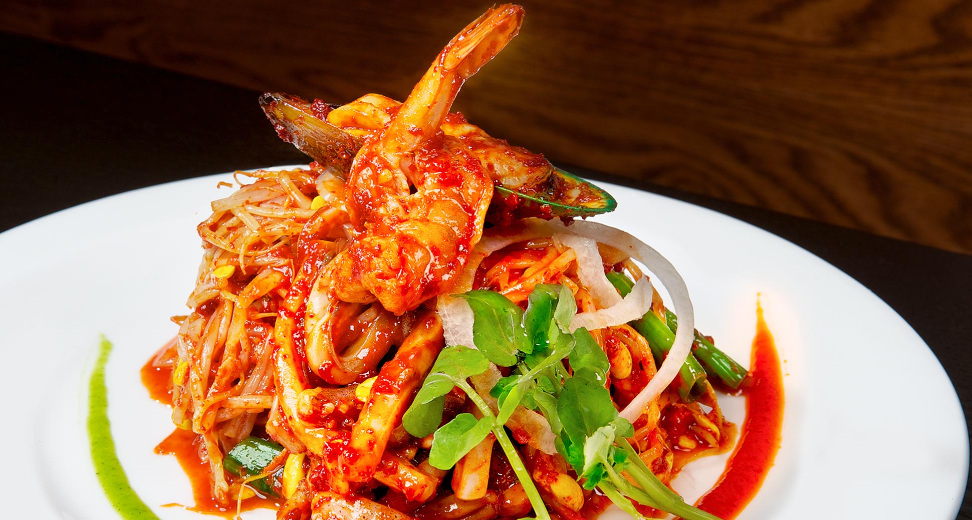 House special spicy seafood: tasty way to combat the summer heat